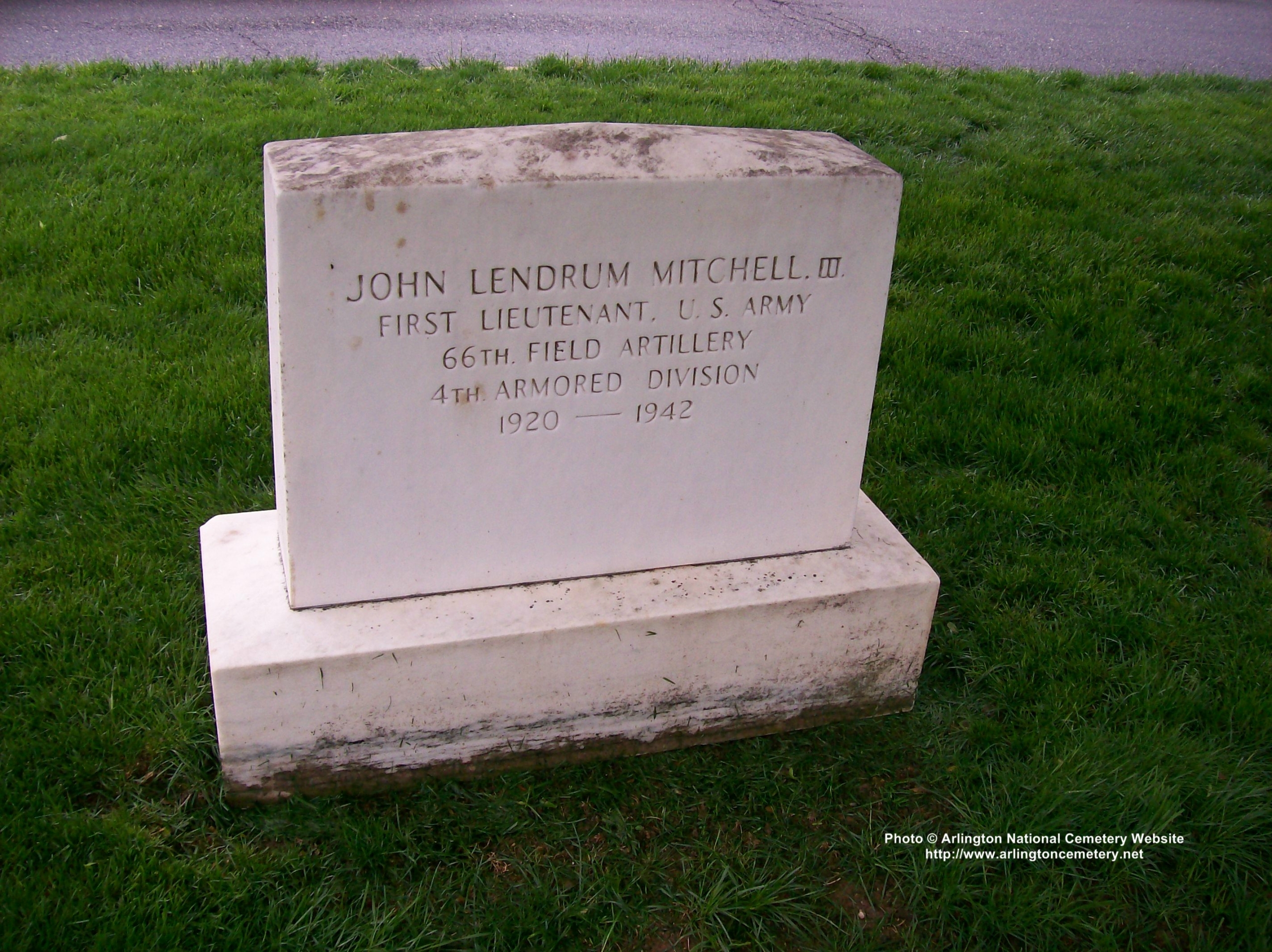jlmitchell3-gravesite-photo-may-2008-001