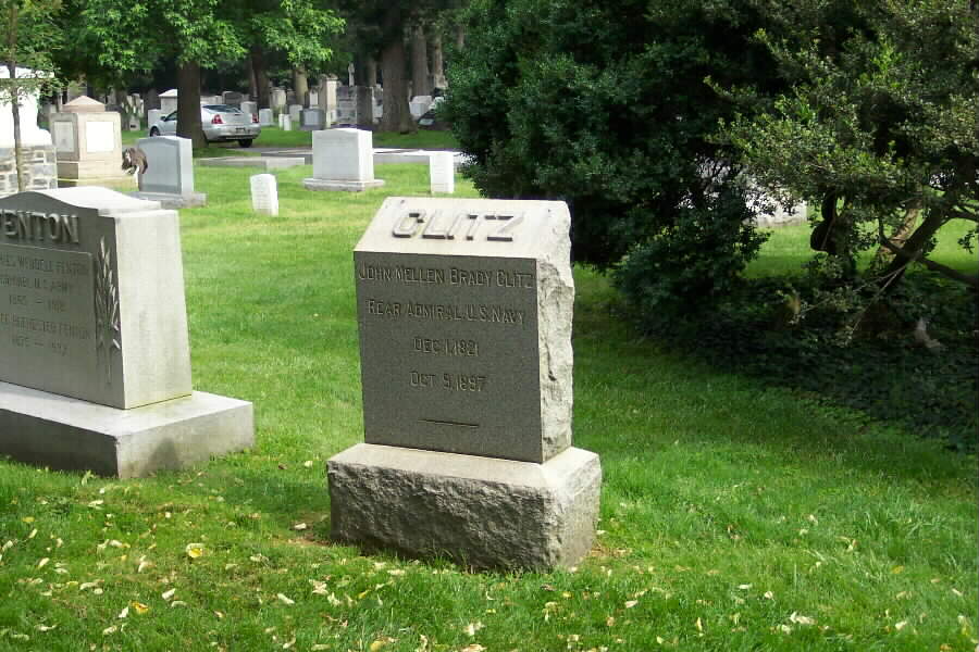 jmbclitz-gravesite-section1-062803