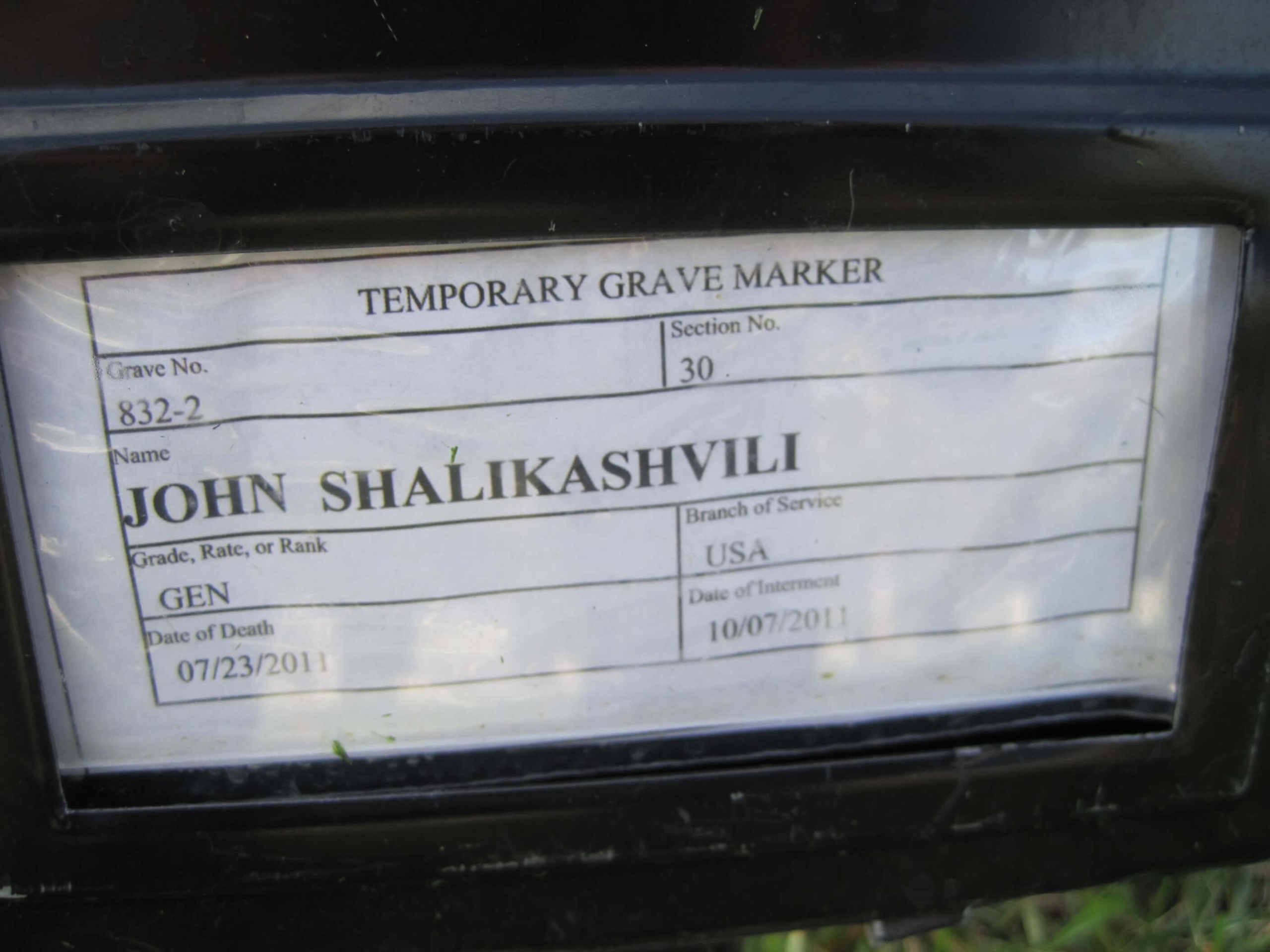 jmdshalikashvili-gravesite-photo-by-eileen-horan-october-2011-001