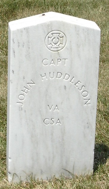 john-huddleston-gravesite-photo-june-2006-001