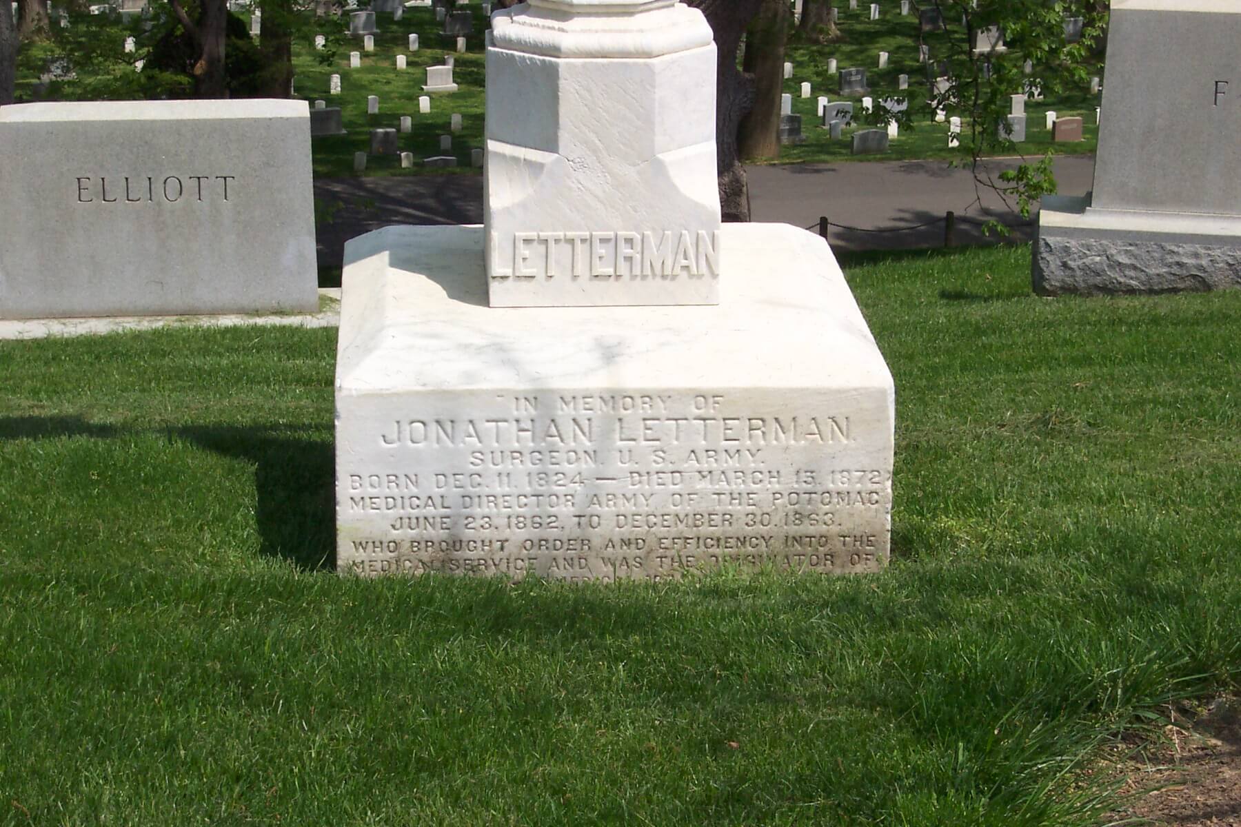 jonathan-letterman-gravesite-photo-april-2004-002.jpg