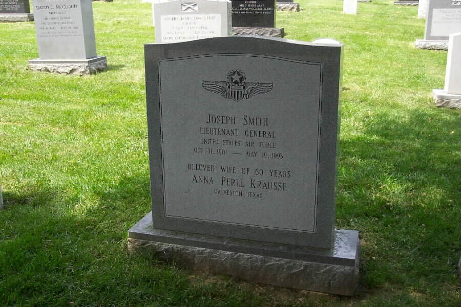 joseph-smith-gravesite-7a-062803