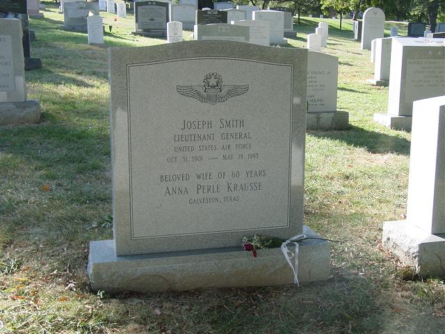joseph-smith-gravesite-photo-july-2007-001
