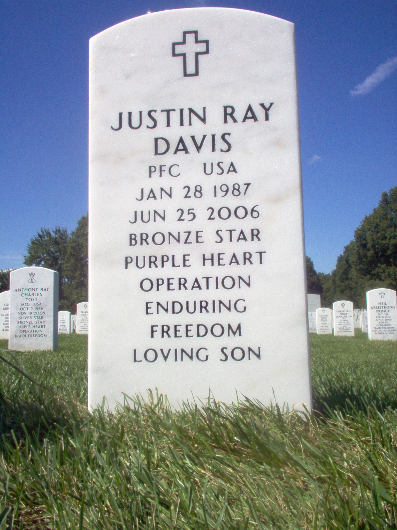 jrdavis-gravesite-photo-september-2006-003