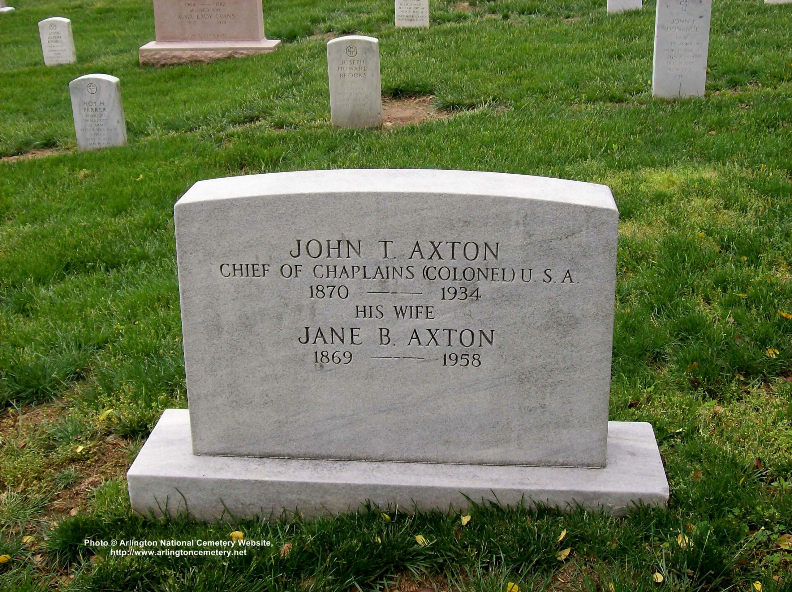 jtaxton-gravesite-photo-may-2008-001