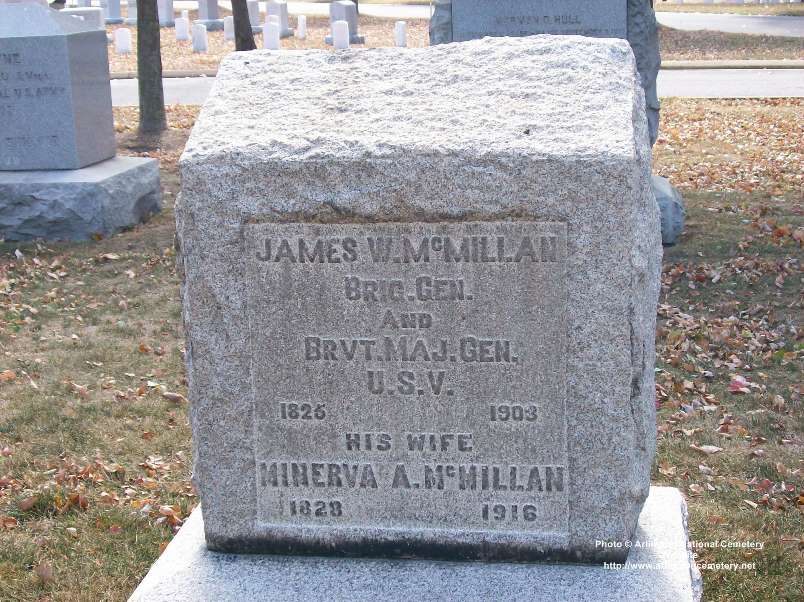 jwmcmillan-gravesite-photo-october-2007-001