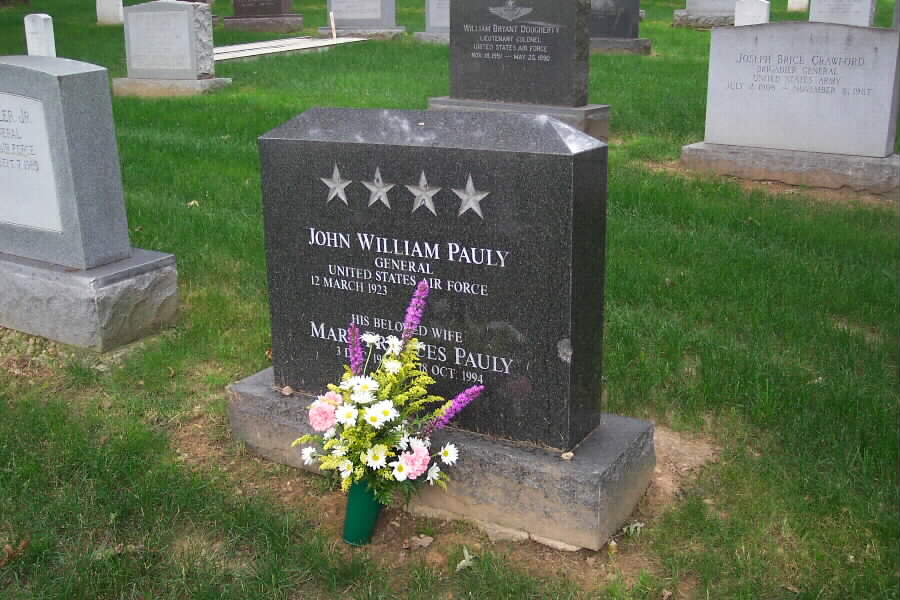 jwpauly-gravesite-section30-062803