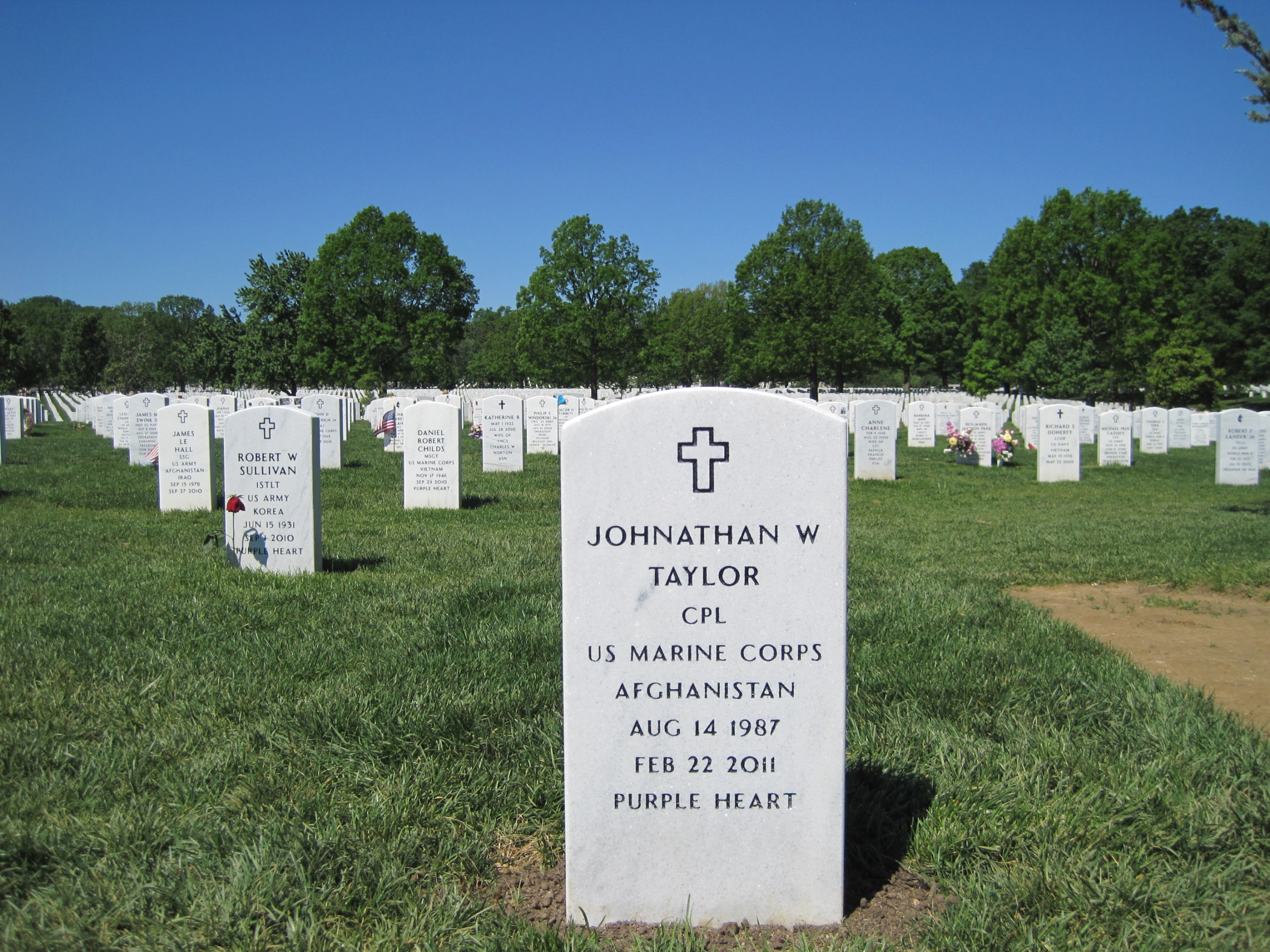 jwtaylor-gravesite-photo-by-eileen-horan-may-2011-003