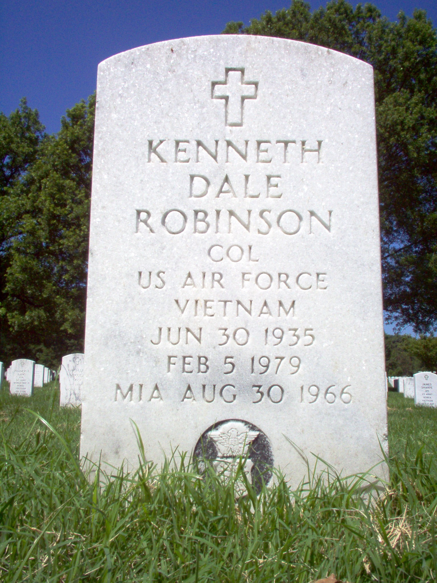 kdrobinson-gravesite-photo-july-2006-002