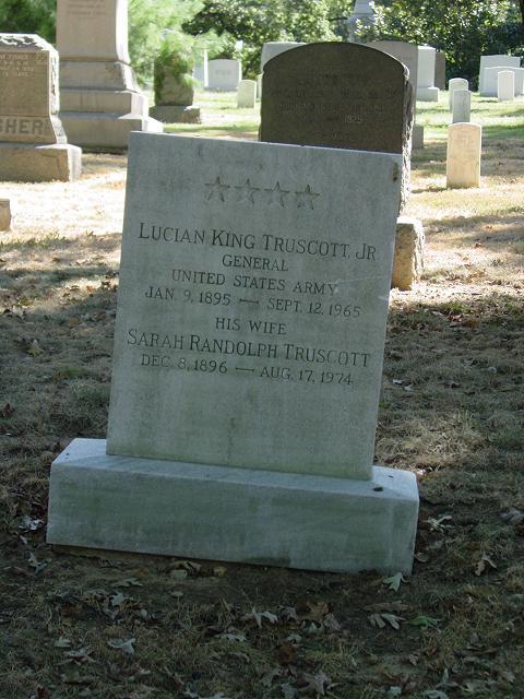 lktruscott-gravesite-photo-july-2007-001