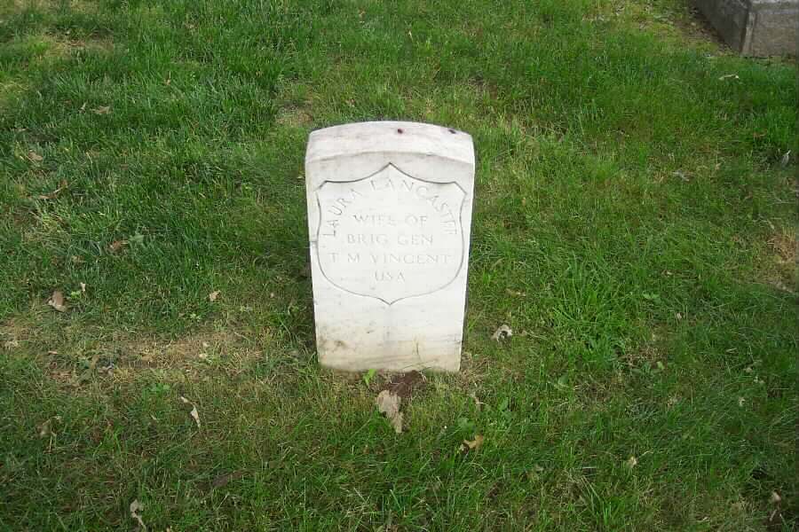 llvincent-gravesite-section1-062803