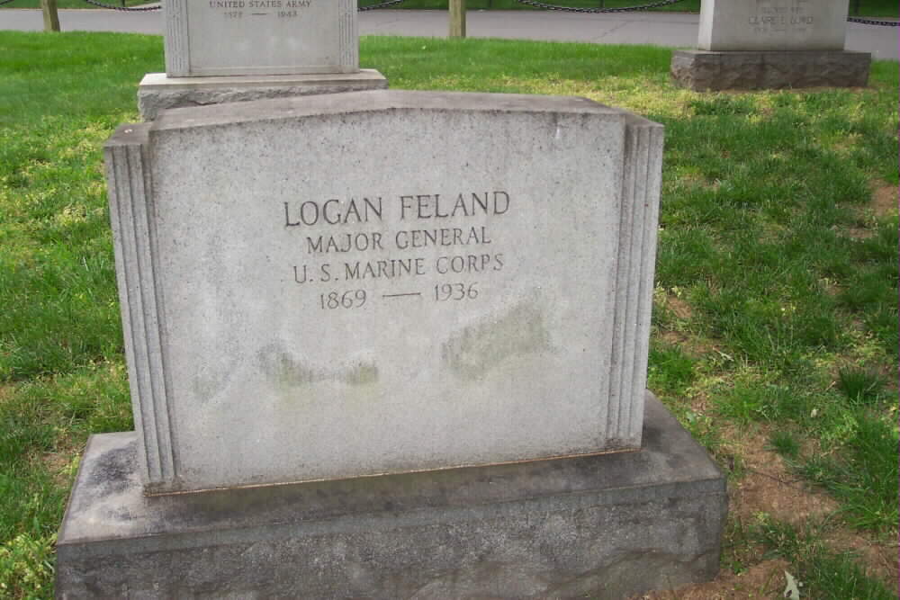 logan-feland-gravesite-062703