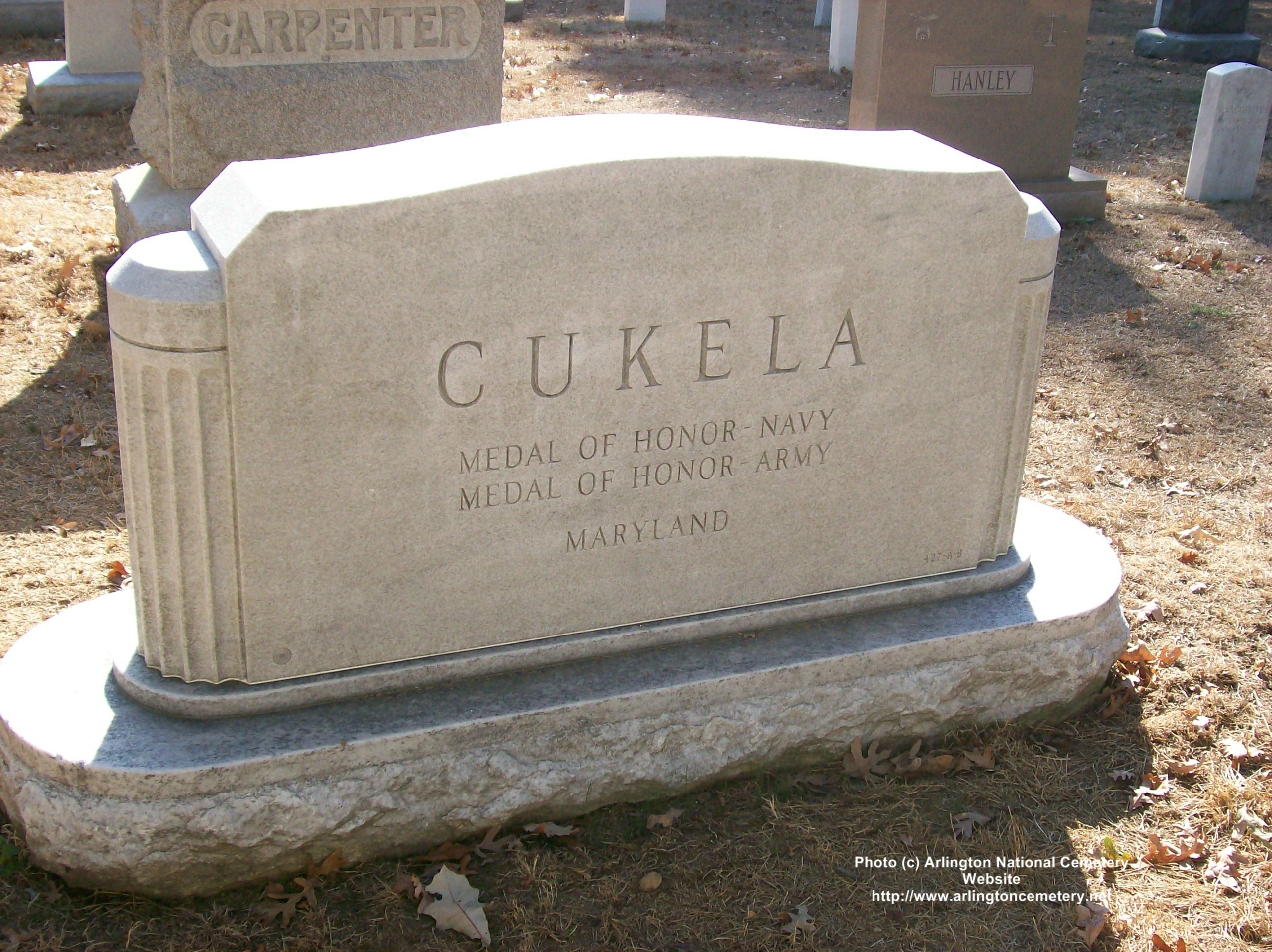 louis-cukela-gravesite-photo-october-2007-002