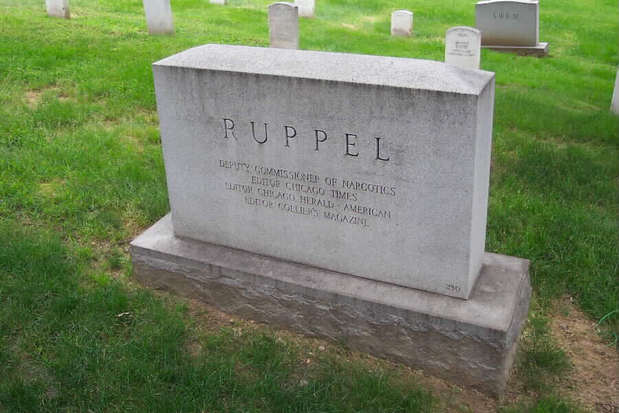 louis-ruppel-gravesite-02-section30-062803