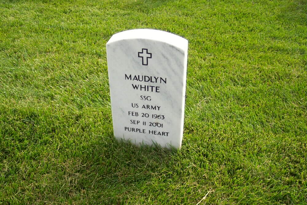maudlyn-white-gravesite-062703