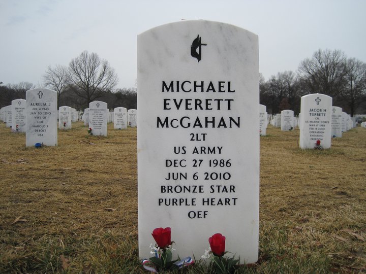 memcgahan-gravesite-photo-by-eileen-horan-february-2011-001