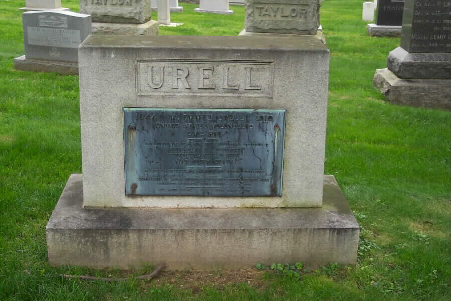 meurell-gravesite-02-section1-062803