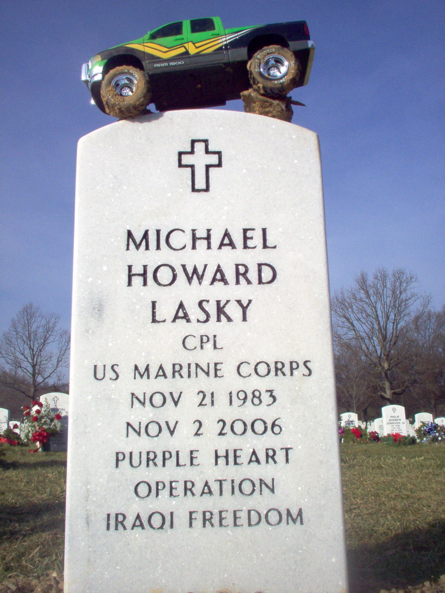 mhlasky-gravesite-photo-with-truck-february-2007-001