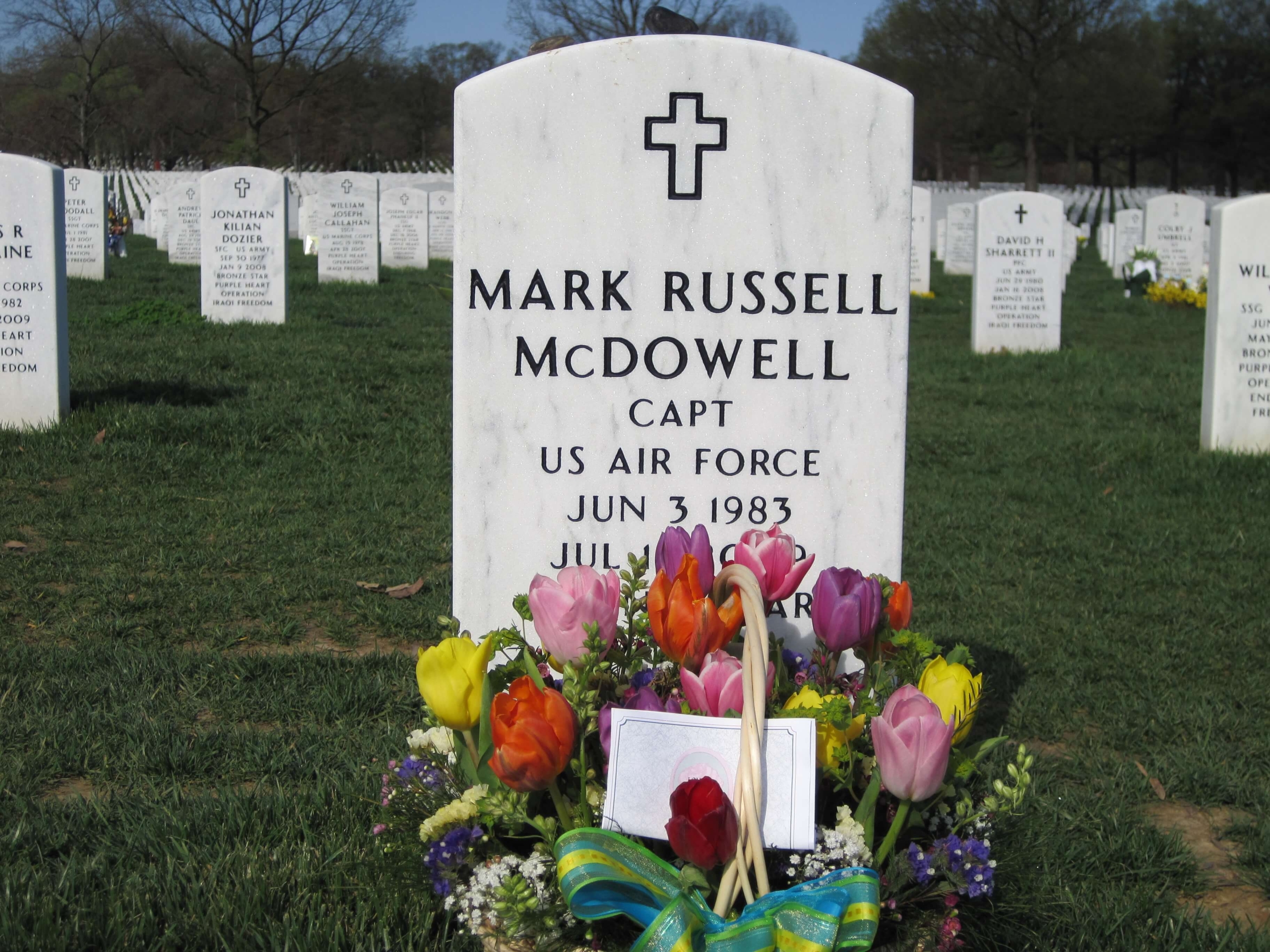 mrmcdowell-gravesite-photo-by-eileen-horan-april-2010-001