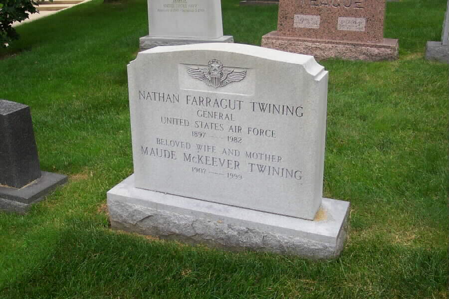 nftwining-gravesite-062803
