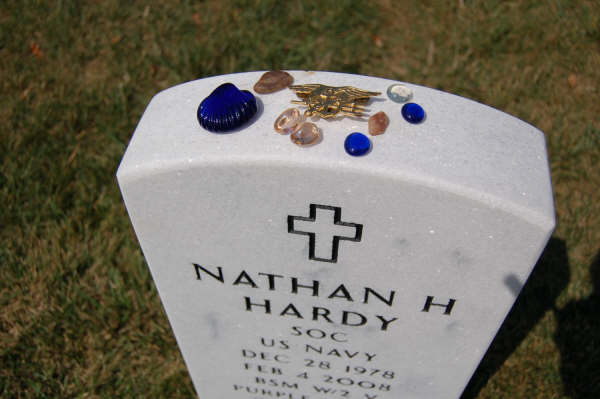 nhhardy-gravesite-photo-august-2008-002