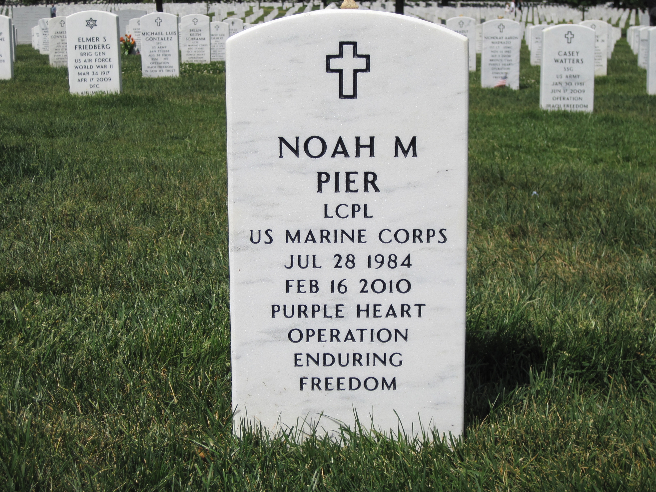 nmpier-gravesite-photo-by-eileen-horan-may-2010-002