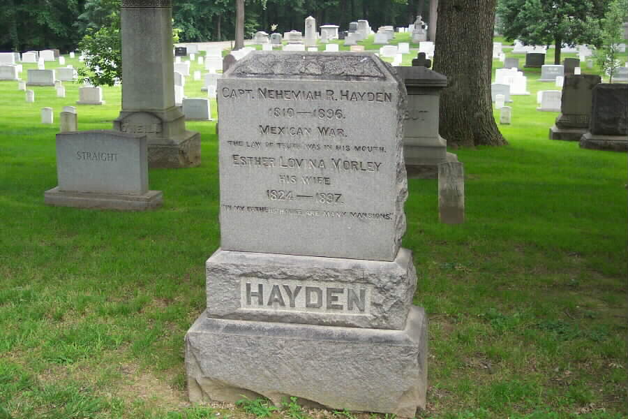 nrhayden-gravesite-section1-062803