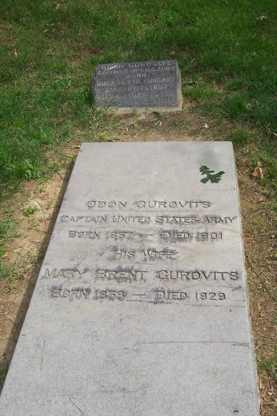 odon-gurovits-gravesite-02-section1-062803