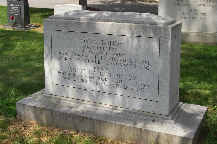 omar-bundy-gravesite-section3-062803