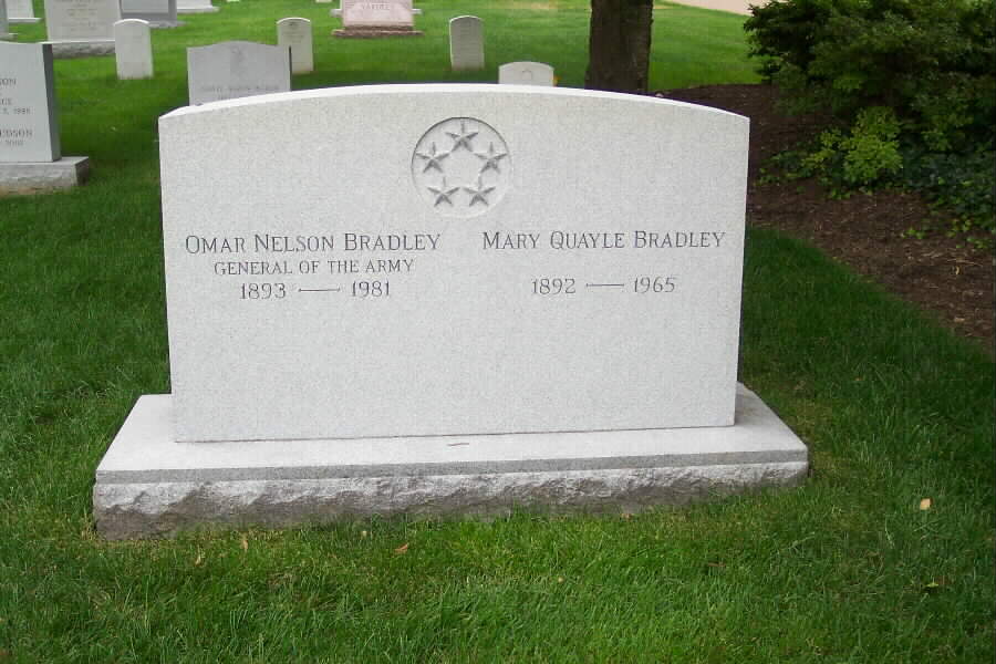 onbradley-gravesite-062803