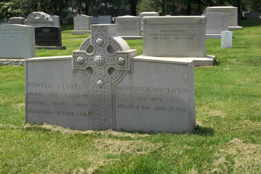 powell-clayton-gravesite-section3-062803