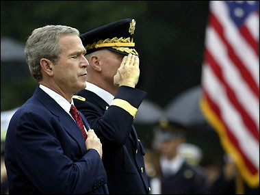 president-bush-arlington-may-2004-photo-08