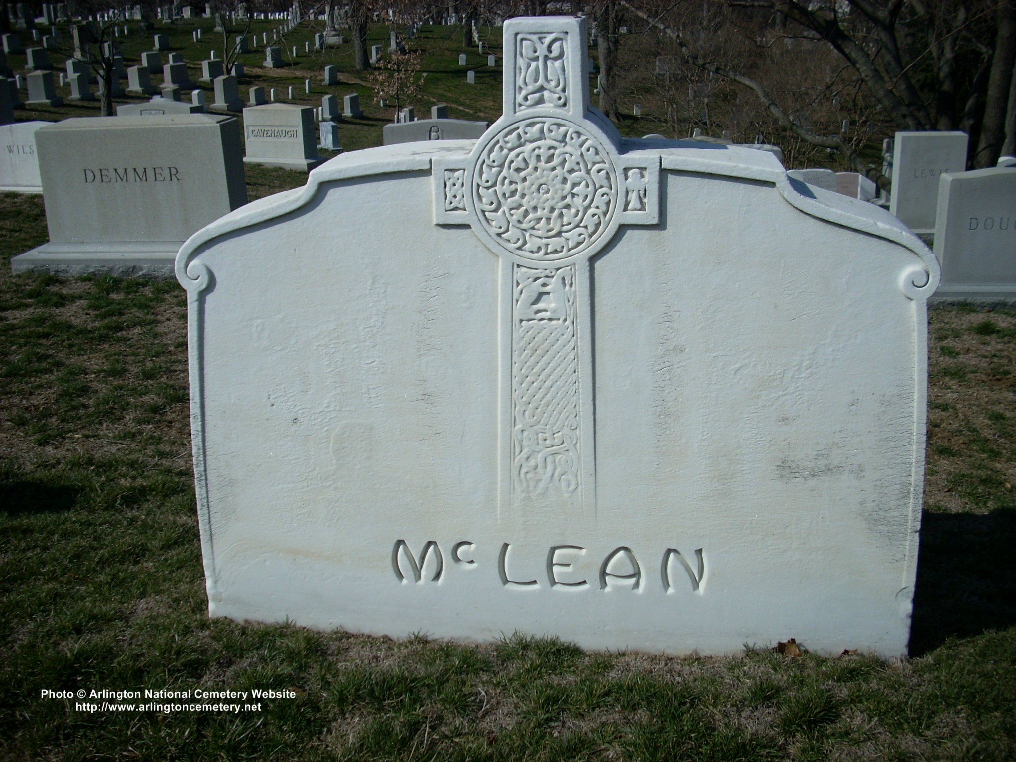ridley-mclean-gravesite-march-2008-002