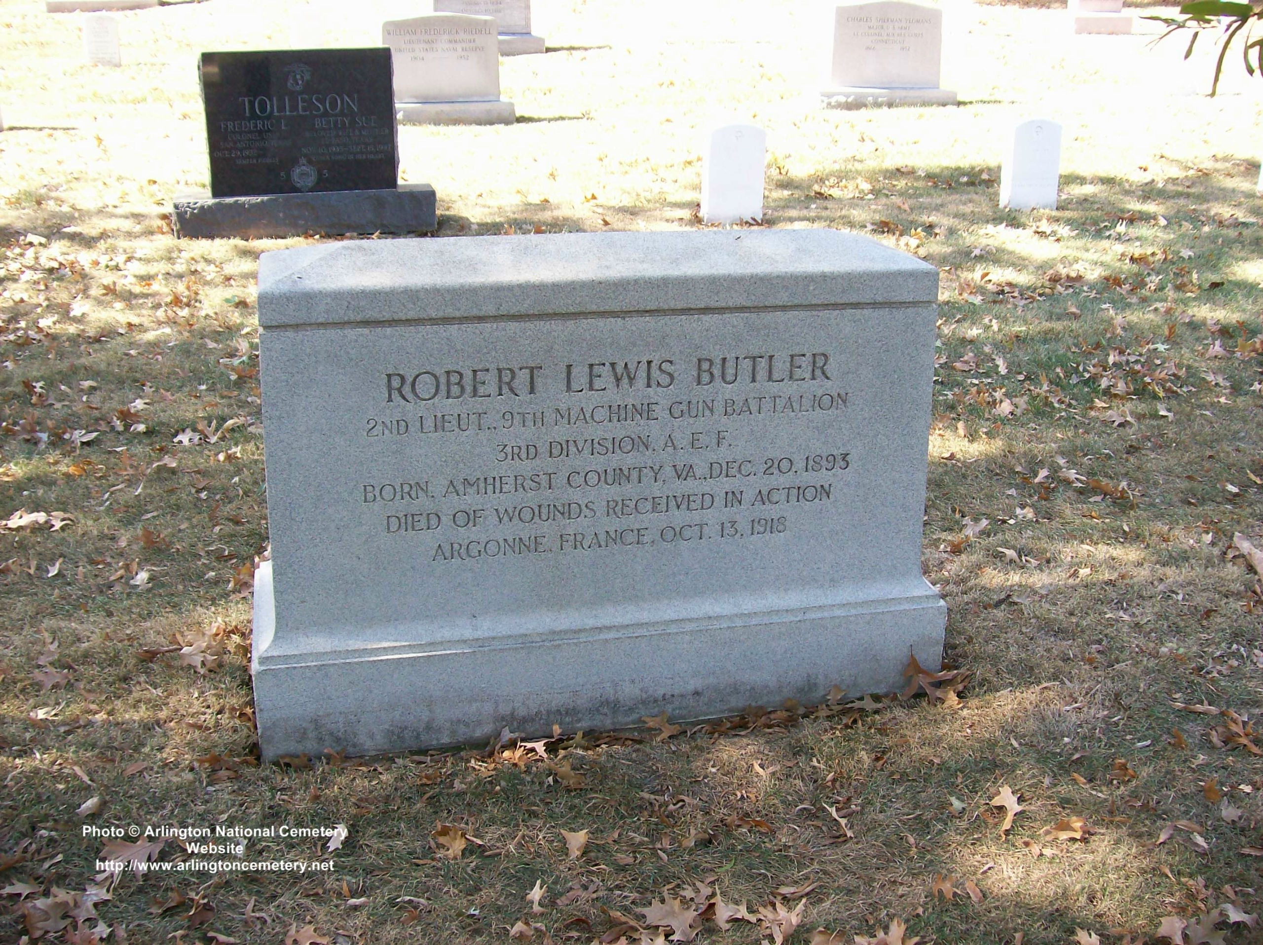 rlbutler-gravesite-photo-october-2007-001