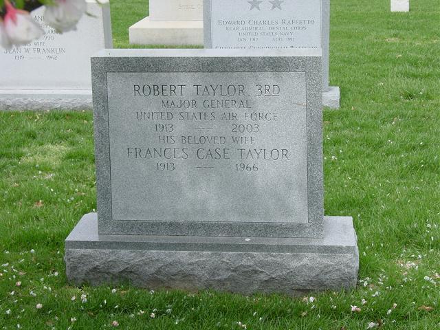 robert-taylor3-gravesite-photo-august-2006