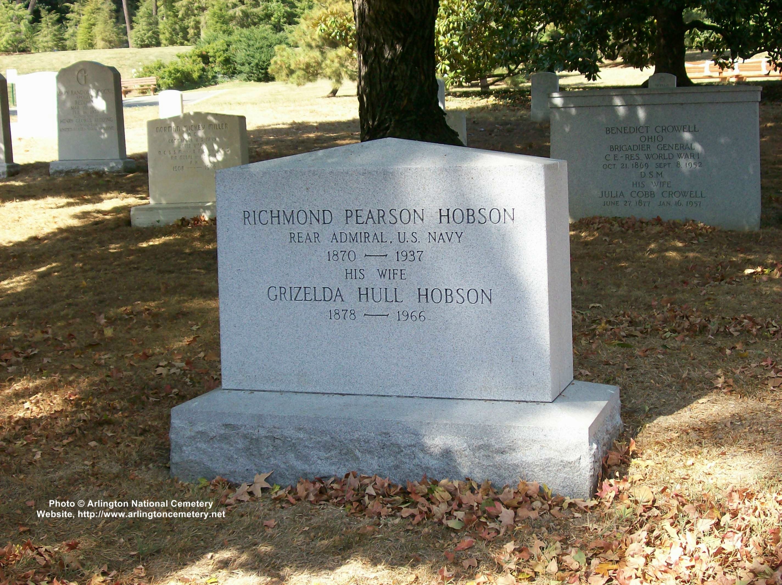 rphopson-gravesite-photo-october-2007-001