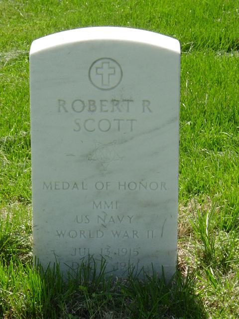 rrscott-gravesite-photo-july-2007-001