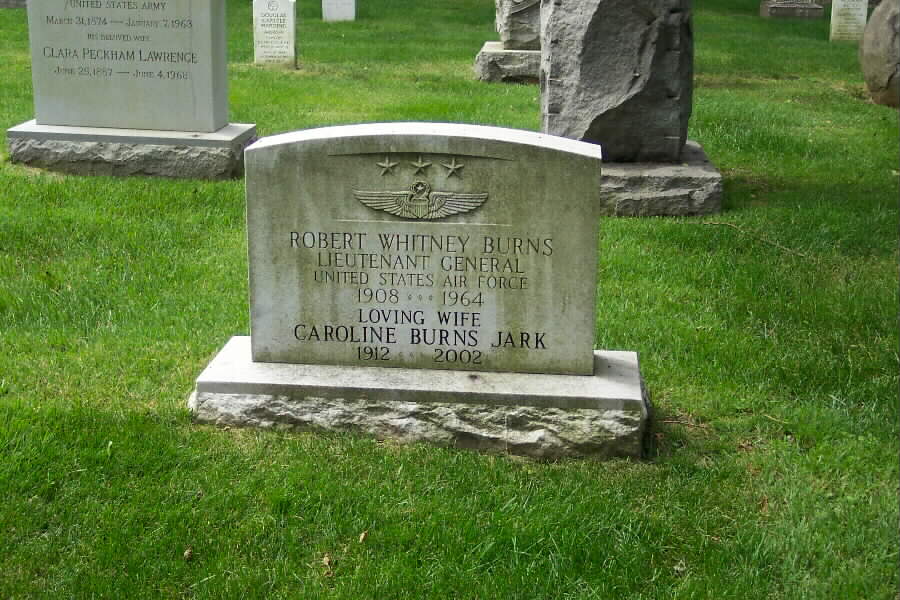 rwburns-gravesite-section1-062803
