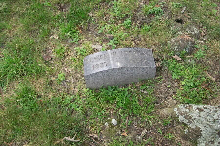 rwstevens-gravesite-02-section1-062803