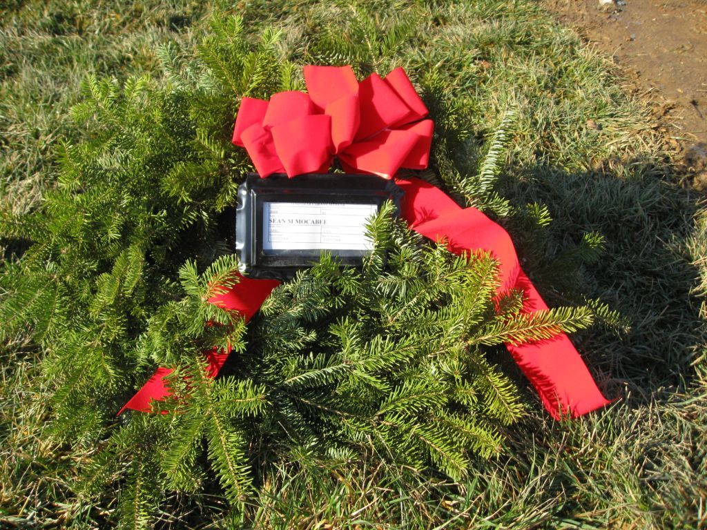 smmocabee-gravesite-photo-december-2008-002