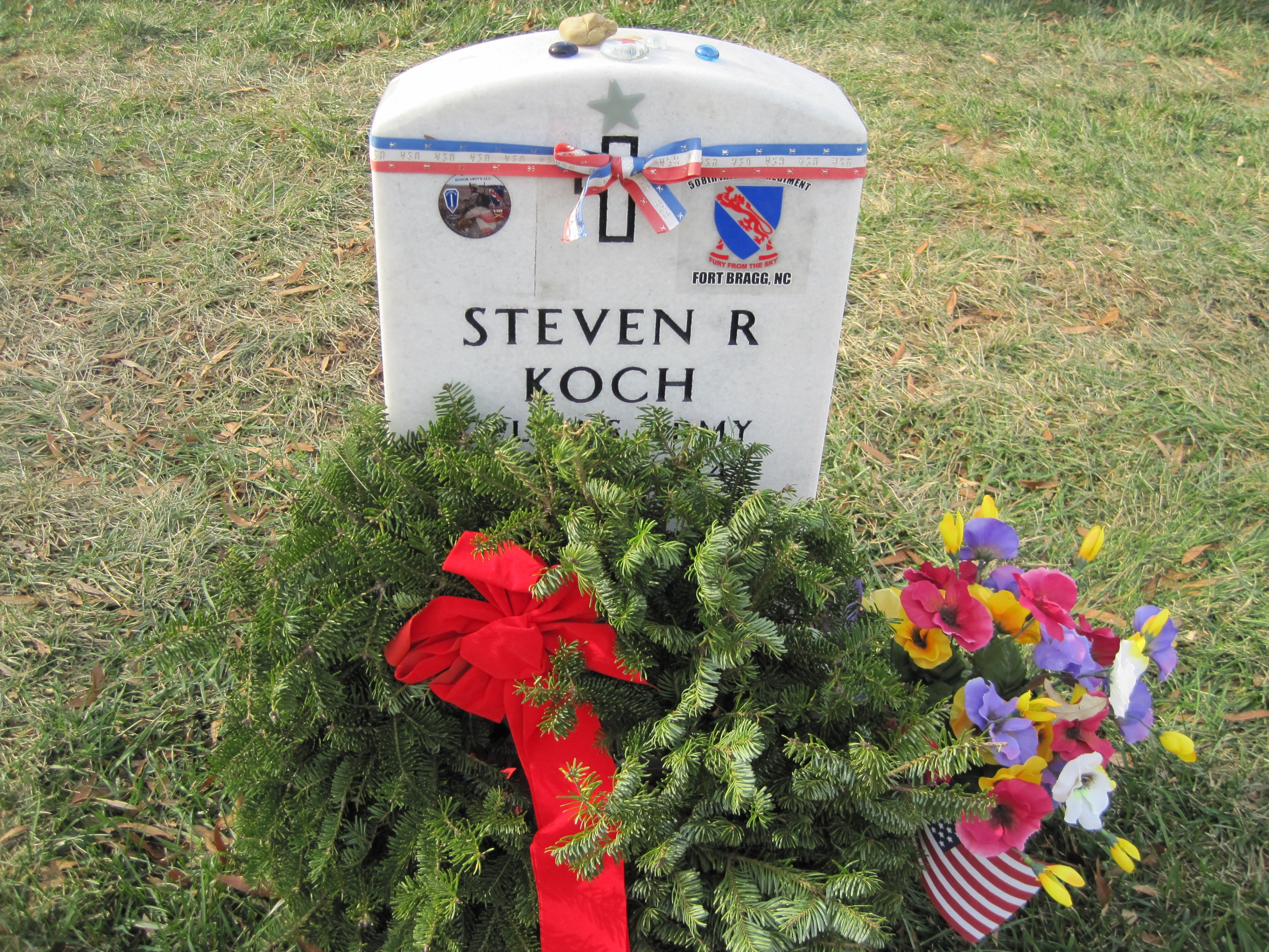steven-koch-christmas-wreath-december-2010-002