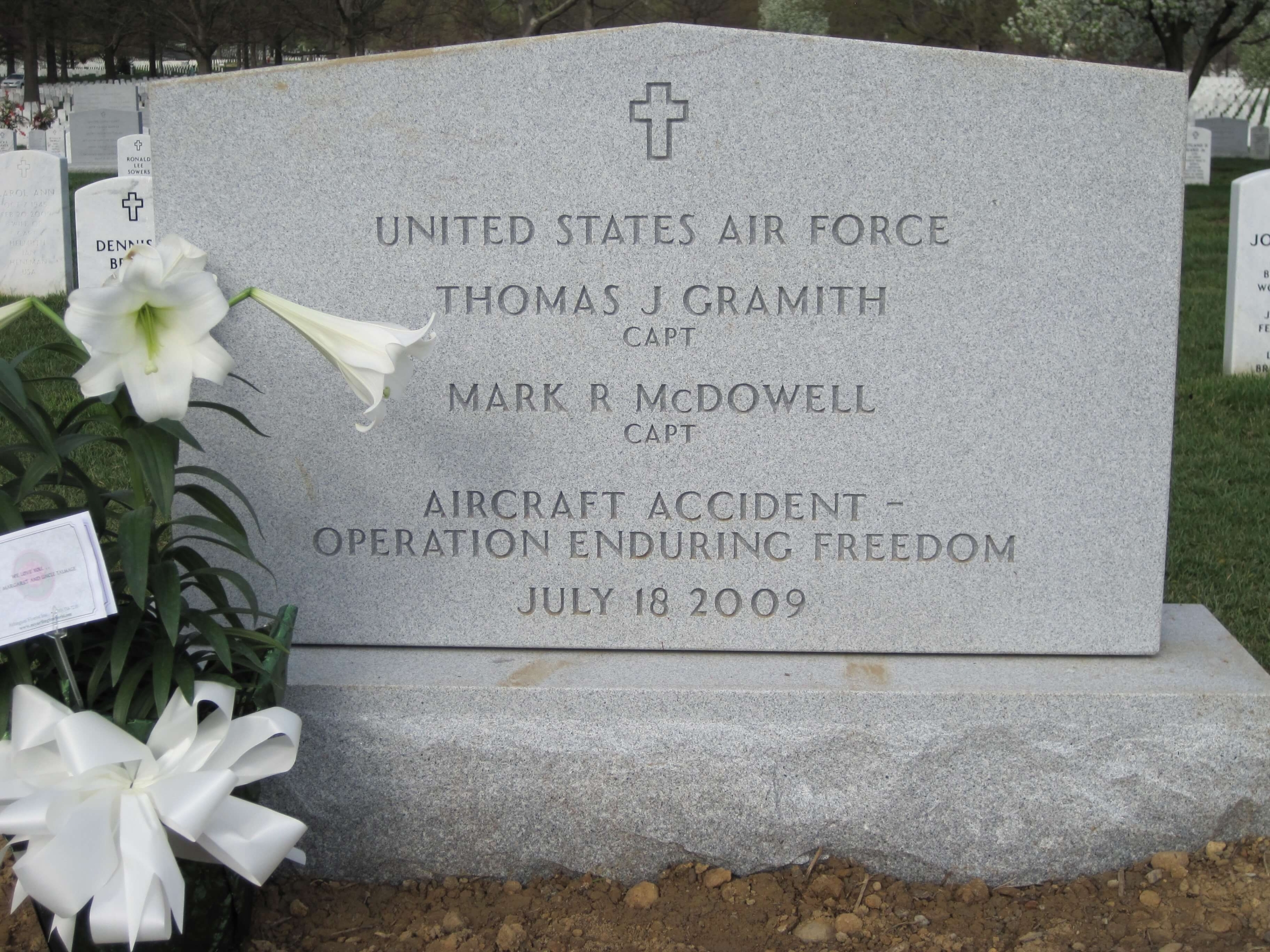tjgramith-gravesite-photo-by-eileen-horan-april-2010-001