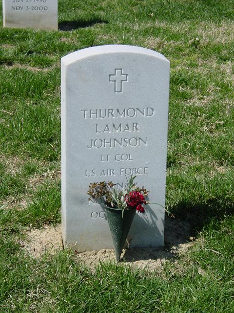 tljohnson-gravesite-photo-august-2006