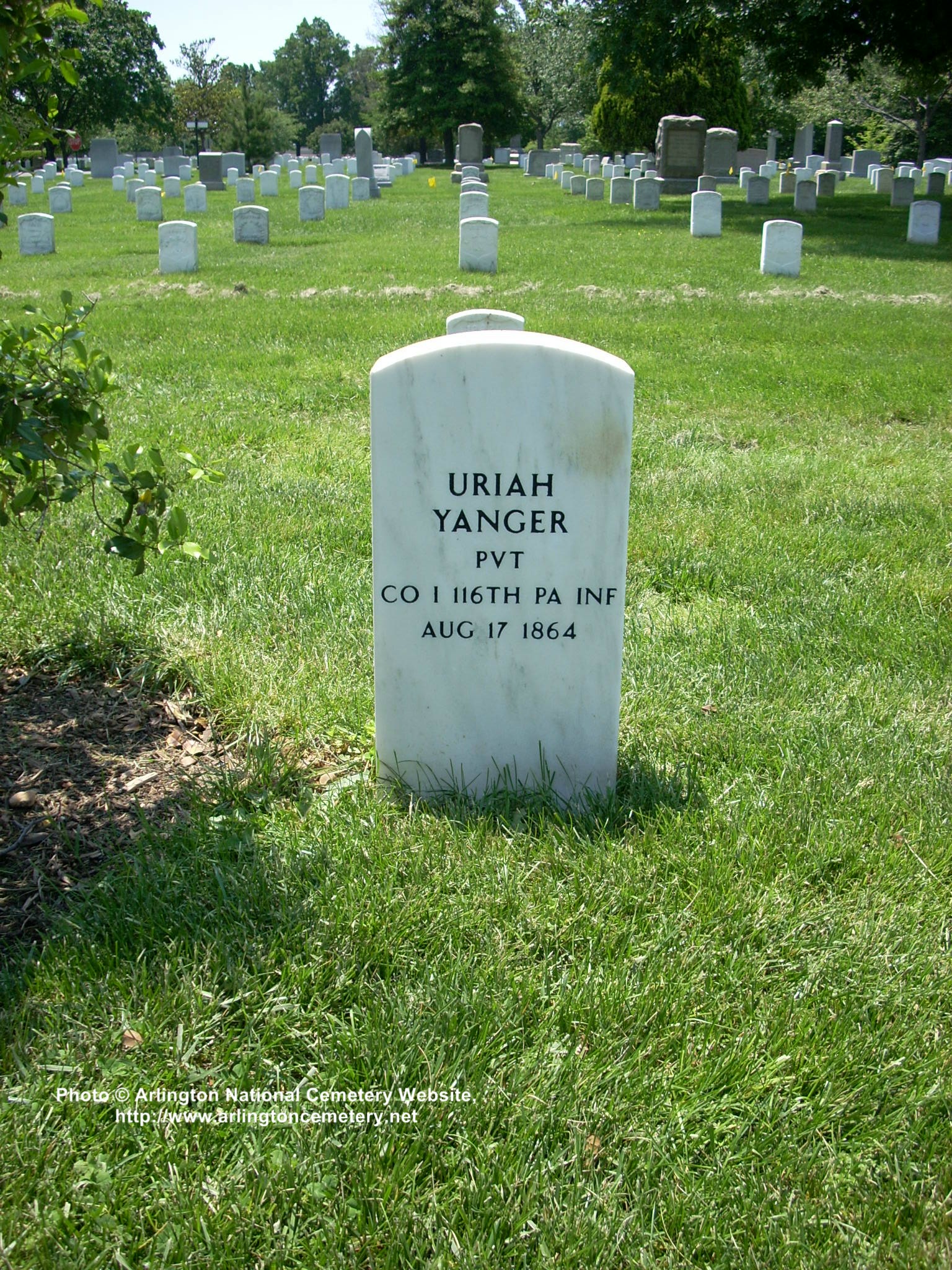 uriah-yanger-gravesite-photo-may-2008-001