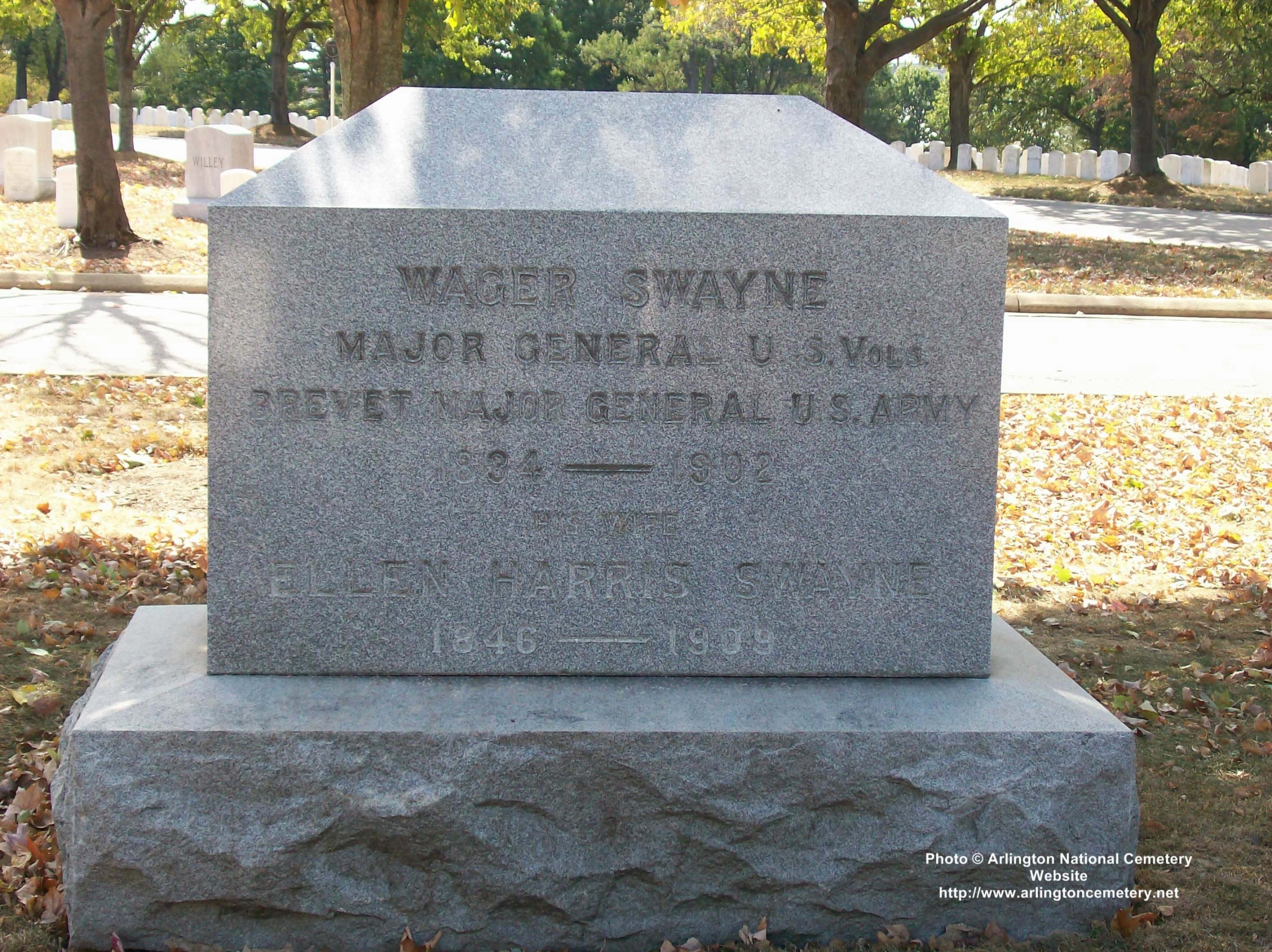 wager-swayne-gravesite-photo-october-2007-001