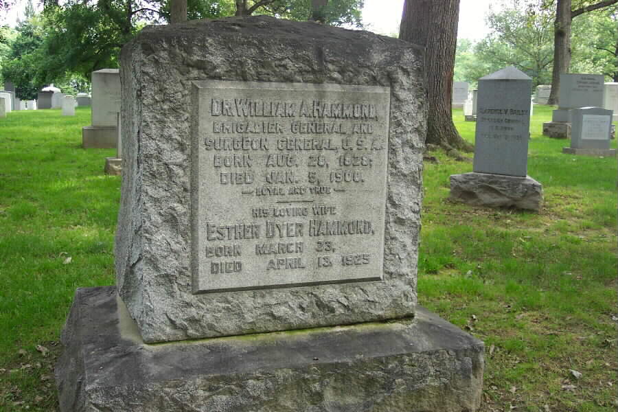 wahammond-gravesite-section1-062803