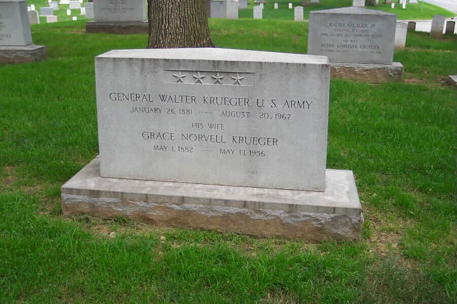 walter-krueger-gravesite-section30-062803