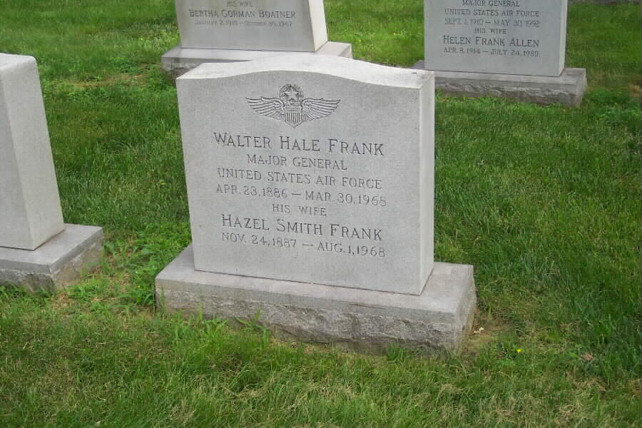 whfrank-gravesite-section1-062803