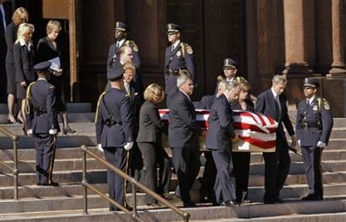 whrehnquist-funeral-services-photo-006