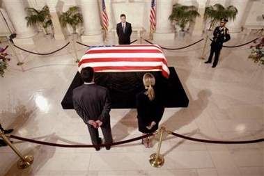 whrehnquist-funeral-services-photo-019